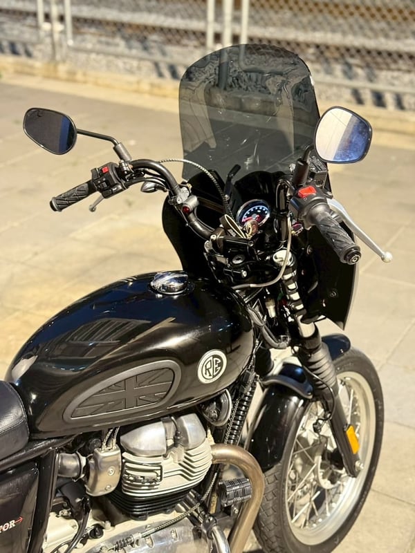  Royal Enfield Interceptor 650 แต่งแบบ Club Style