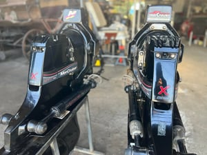 ขาย หางคู่ เรือยอชร์ sterndrive mercruiser bravo 2 x ดีเชล สวยๆ สีเดิมๆจากโรงงานเลย ( เป็นหางใหม่ไม่เคยใช้งานหนึ่งตัวnos  อีกหนึ่งตัวใช้งานน้อย ) 
