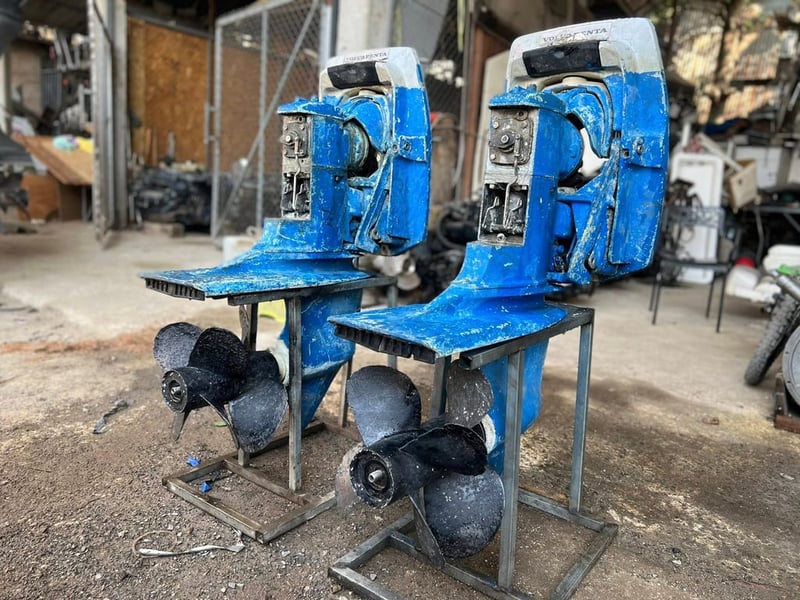 ขาย หางคู่เรือยอร์ช  volvo penta duo prop  ดีเชล ราคา คู่ละ 99,000 บาท ได้ 2 หางเลยครับ