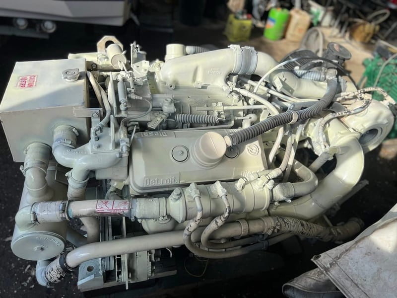 ขาย เครื่องเรือยอร์ช ขนาดใหญ่ แรงๆ detroit diesel  v6 92 ta 550 hp ที่ 2300 rpm เกียร์ twin disc ทด 2.0 เครื่องสวยมากๆ