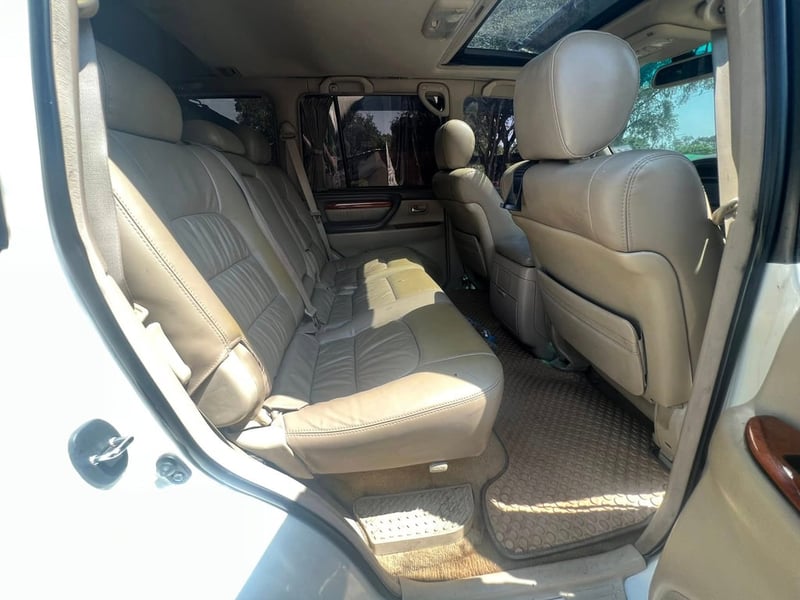 ขาย ￼รถผมใช่เอง Lexus LX470 ปี 2003 เป็นตัว 5 เกียร์แล้วครับ 