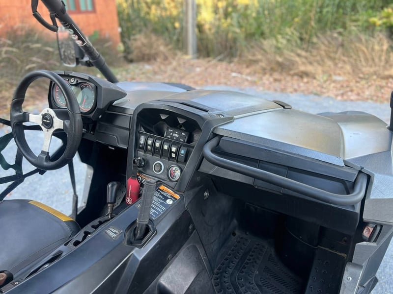 ขาย utv  can-am commander max xt 1000 ปี 2016 รถสวย มาก ใช้งานน้อย 166 ช.ม เครื่อง 1000cc 