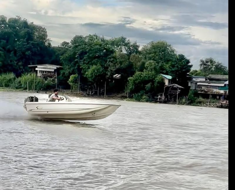 ขาย เรือ bay boats อเมริกา ยี่ห้อ scout 17 ฟุต เป็นเรือที่คนไทยไม่ค่อยรู้จักครับ ขาย เรือ bay boats อเมริกา ยี่ห้อ scout 17 ฟุต เป็นเรือที่คนไทยไม่ค่อยรู้จักครับ