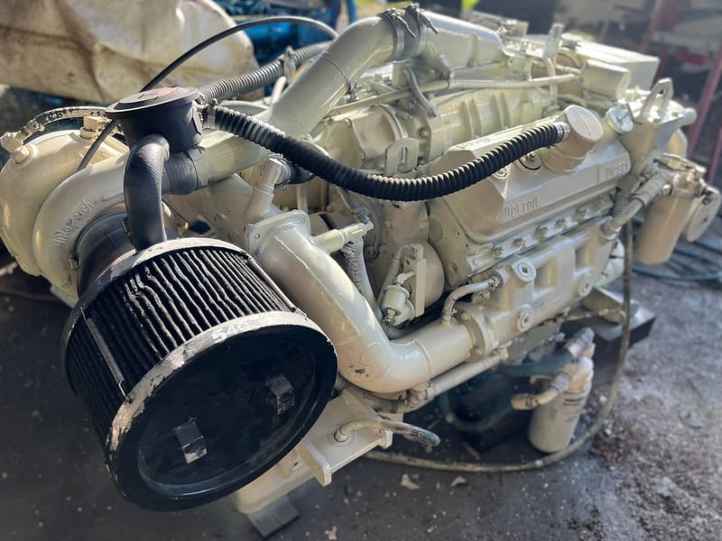 ขาย เครื่องเรือยอร์ช ขนาดใหญ่ แรงๆ detroit diesel  v6 92 ta 550 hp ที่ 2300 rpm เกียร์ twin disc ทด 2.0 เครื่องสวยมากๆ