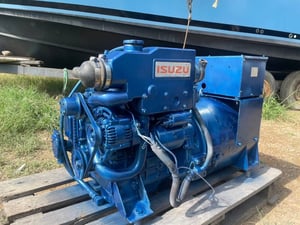ขาย เครื่องปั่นไฟ เรือ isuzu marine gen set  8kva ไฟออกปกติ ไฟ 100 v ราคา 90,000 บาท เครื่องสวยมาก แน่นๆไม่มีไอ นำเข้าจากญี่ปุ่น  