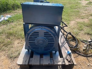 ขาย เครื่องปั่นไฟ เรือ isuzu marine gen set  8kva ไฟออกปกติ ไฟ 100 v ราคา 90,000 บาท เครื่องสวยมาก แน่นๆไม่มีไอ นำเข้าจากญี่ปุ่น  