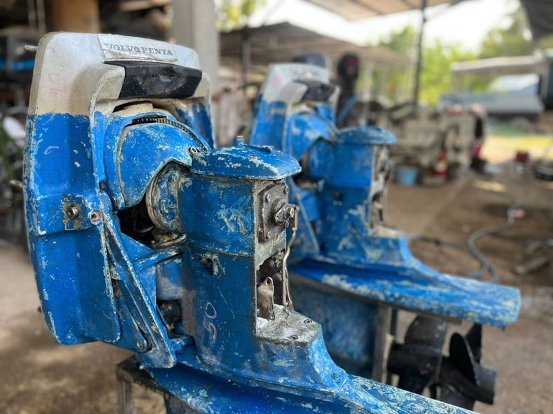 ขาย หางคู่เรือยอร์ช  volvo penta duo prop  ดีเชล ราคา คู่ละ 99,000 บาท ได้ 2 หางเลยครับ