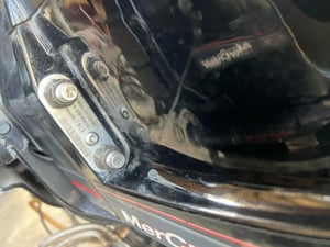 ขาย หางคู่ เรือยอชร์ sterndrive mercruiser bravo 2 x ดีเชล สวยๆ สีเดิมๆจากโรงงานเลย ( เป็นหางใหม่ไม่เคยใช้งานหนึ่งตัวnos  อีกหนึ่งตัวใช้งานน้อย ) 