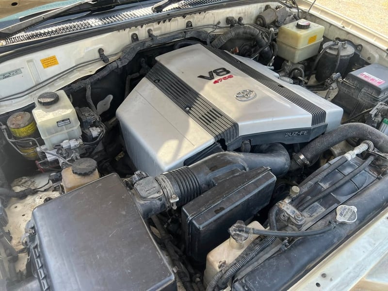 ขาย ￼รถผมใช่เอง Lexus LX470 ปี 2003 เป็นตัว 5 เกียร์แล้วครับ 