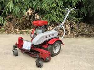 ขายรถตัดกรีน ตัดหญ้าสนามเดินตาม(เก่าญี่ปุ่น) ยี่ห้อ Baroness รุ่นLM80C