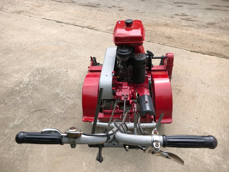 ขายรถตัดกรีน ตัดหญ้าสนามเดินตาม(เก่าญี่ปุ่น) ยี่ห้อ Baroness รุ่นLM80C