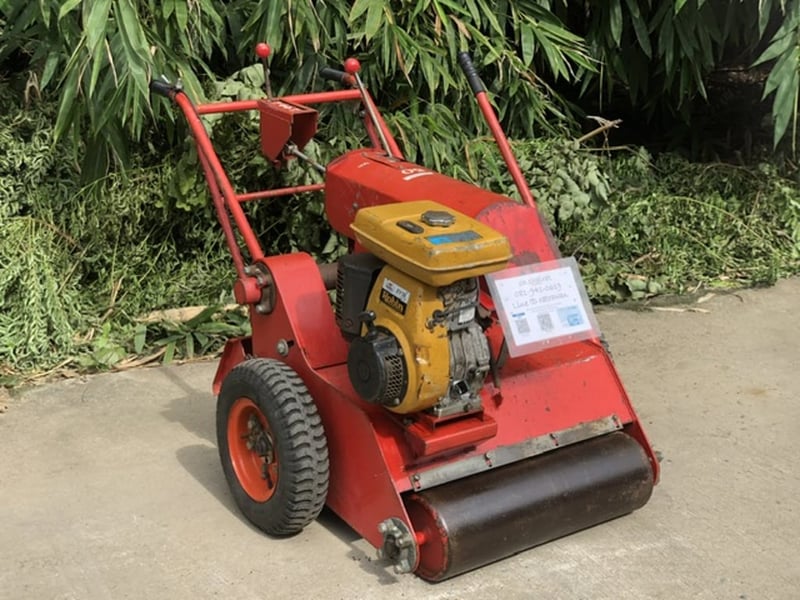 ขายรถบดสนามหญ้า แบบลูกกลิ้งกด (เก่าญี่ปุ่น)ยี่ห้อ HAHIDAi รุ่น GF-1