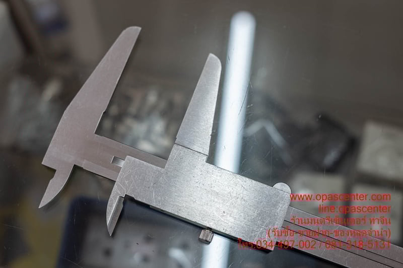 เวอร์เนียคาลิปเปอร์ MITUTOYO 530-119 ขนาด 12 นิ้ว ระยะวัด 0-300 มม. Japan ของแท้ สภาพดี เวอร์เนียคาลิปเปอร์ MITUTOYO 530-119 ขนาด 12 นิ้ว ระยะวัด 0-300 มม. Japan ของแท้ สภาพดี