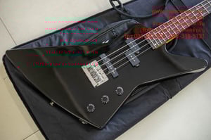 เบสไฟฟ้า 4 สาย ยี่ห้อ Dean Dean Z Metalman Vintage PJ Classic Black 4 String Electric Bass มือสอง สภาพดี มีกระเป๋า