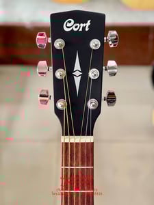 กีต้าร์โปร่ง Cort AD810 สี Open Pore ไม้มะฮอกกานี มือสอง สภาพเหมือนใหม่ แถมกระเป๋า กีต้าร์โปร่ง Cort AD810 สี Open Pore ไม้มะฮอกกานี มือสอง สภาพเหมือนใหม่ แถมกระเป๋า