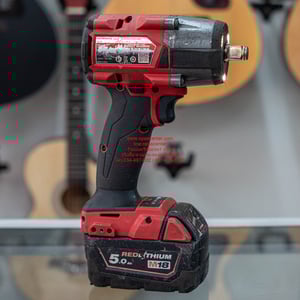 *มือสอง*บล็อกกระแทกไร้สาย MILWAUKEE M18 FMTIW2F12-0X0 ขนาด 0.5 นิ้ว ครบชุด ที่ชาร์ท แบต 5 Ah 1 ก้อน กล่อง สภาพดี พร้อมใช้งาน *มือสอง*บล็อกกระแทกไร้สาย MILWAUKEE M18 FMTIW2F12-0X0 ขนาด 0.5 นิ้ว ครบชุด ที่ชาร์ท แบต 5 Ah 1 ก้อน กล่อง สภาพดี พร้อมใช้งาน