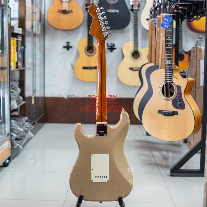 กีต้าร์ไฟฟ้า Maya Electric Guitar สีครีม Made in Japan มือสอง สภาพใหม่