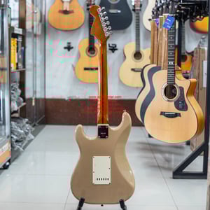 กีต้าร์ไฟฟ้า Maya Electric Guitar สีครีม Made in Japan มือสอง สภาพใหม่