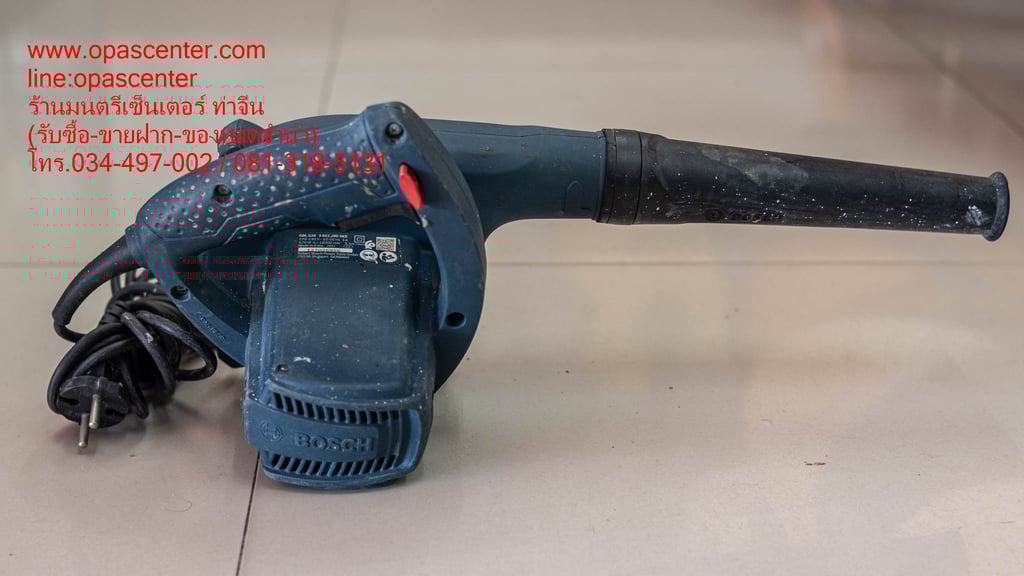 เครื่องเป่าลม BOSCH GBL620 620 วัตต์ มือสอง สภาพดี พร้อมใช้งาน เครื่องเป่าลม BOSCH GBL620 620 วัตต์ มือสอง สภาพดี พร้อมใช้งาน