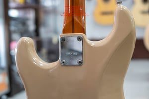 กีต้าร์ไฟฟ้า Maya Electric Guitar สีครีม Made in Japan มือสอง สภาพใหม่