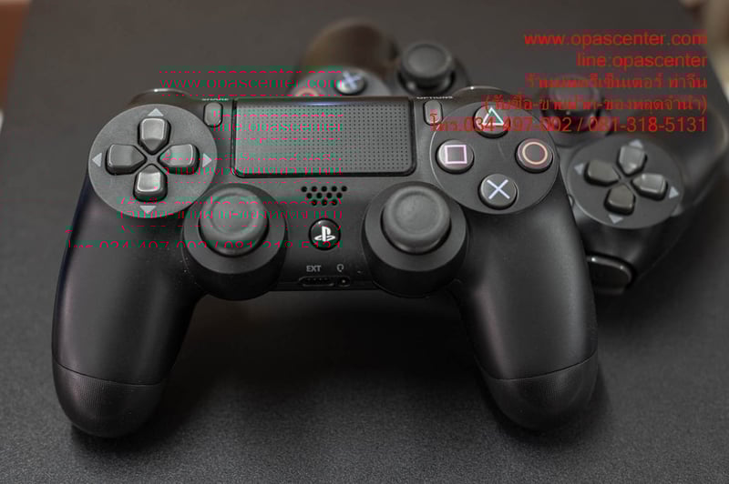 เกมส์ PS4 Play Station4 PRO 1TB 2จอย 1แผ่นเกมส์ สภาพใหม่ พร้อมกล่อง