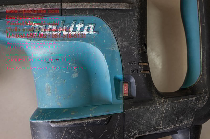 MAKITA เครื่องสกัดคอนกรีตไฟฟ้า กำลังไฟ 1450 วัตต์ รุ่น HM-1203C ใช้กับดอก SDS-MAX ปรับรอบได้ มือสอง ของแท้ สภาพดี มีดอกและกล่อง