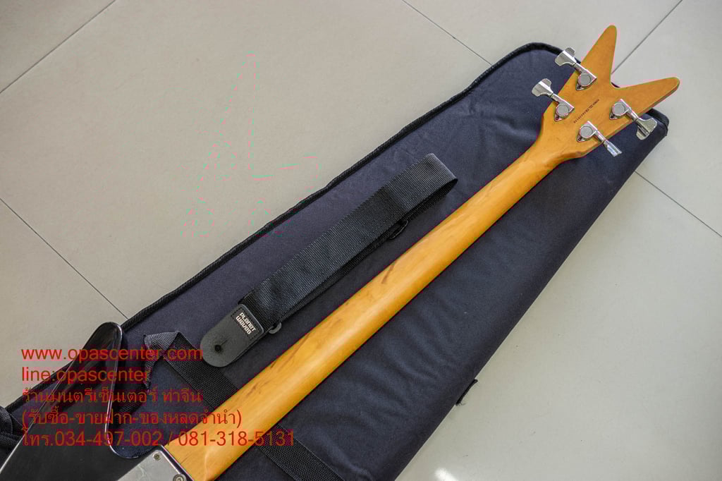 เบสไฟฟ้า 4 สาย ยี่ห้อ Dean Dean Z Metalman Vintage PJ Classic Black 4 String Electric Bass มือสอง สภาพดี มีกระเป๋า เบสไฟฟ้า 4 สาย ยี่ห้อ Dean Dean Z Metalman Vintage PJ Classic Black 4 String Electric Bass มือสอง สภาพดี มีกระเป๋า