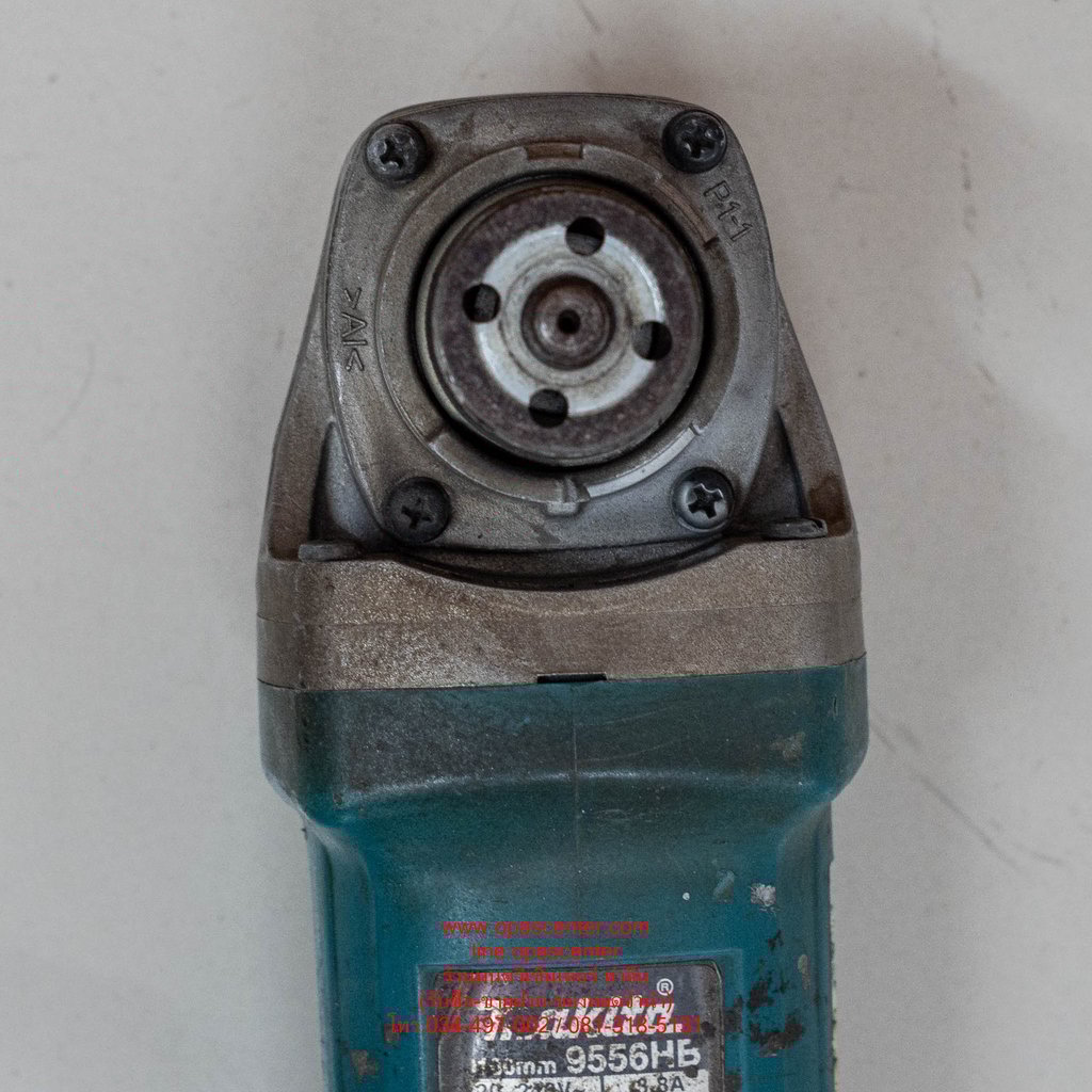 เครื่องเจียรไฟฟ้า มากีต้าร์ MAKITA 4 นิ้ว 840 วัตต์ รุ่น 9556HB สวิทซ์ท้าย ความเร็วรอบ 11,000 รอบต่อนาที ของแท้ มือสอง สภาพดี
