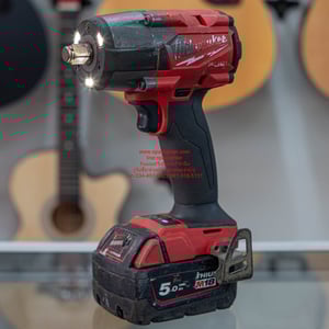 *มือสอง*บล็อกกระแทกไร้สาย MILWAUKEE M18 FMTIW2F12-0X0 ขนาด 0.5 นิ้ว ครบชุด ที่ชาร์ท แบต 5 Ah 1 ก้อน กล่อง สภาพดี พร้อมใช้งาน *มือสอง*บล็อกกระแทกไร้สาย MILWAUKEE M18 FMTIW2F12-0X0 ขนาด 0.5 นิ้ว ครบชุด ที่ชาร์ท แบต 5 Ah 1 ก้อน กล่อง สภาพดี พร้อมใช้งาน