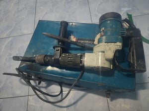 ขายเครื่องสกัดคอนกรีต MAKITA รุ่น HM 0810T