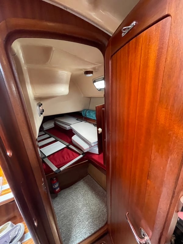 เรือยอชท์ สภาพสวย ใช้งานน้อย เจ้าของดูแลดี