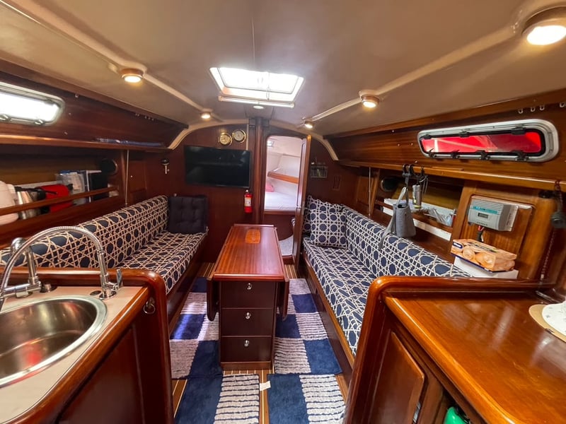 เรือยอชท์ สภาพสวย ใช้งานน้อย เจ้าของดูแลดี