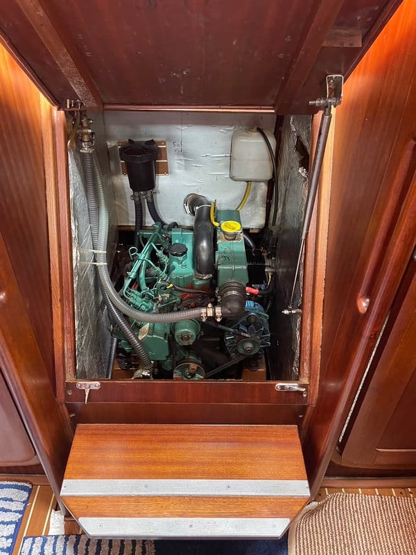 เรือยอชท์ สภาพสวย ใช้งานน้อย เจ้าของดูแลดี