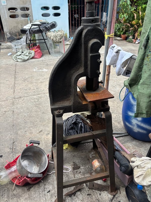 เครื่องปั้มหนัง 