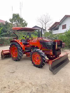 Kubota M6040SU