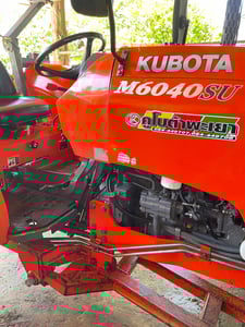 รถไถคูโบต้า M6040SU