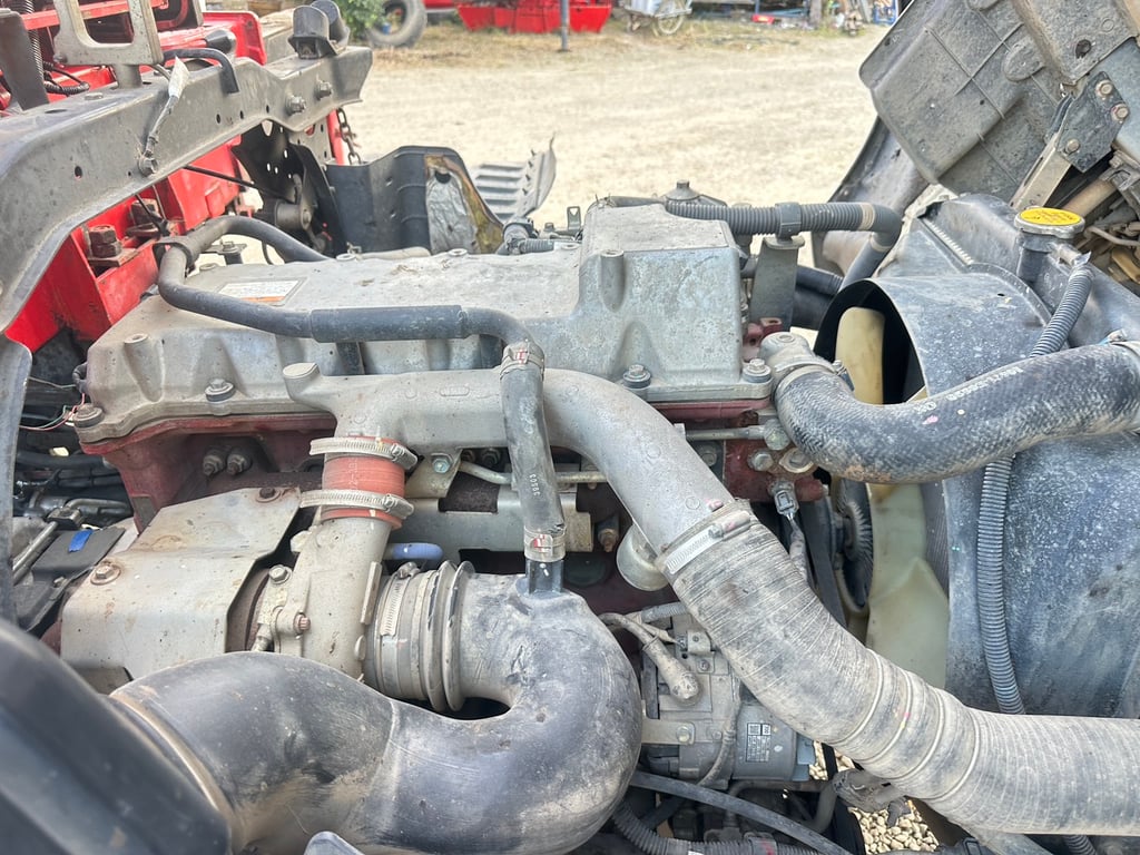 HINO MEGA 175แรงม้า รถบรรทุก 6ล้อ กระบะดั้มพ์ ติดเครน ปี60