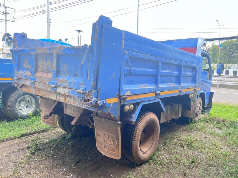 ISUZU NKR71G 6ล้อ เล็ก ดั๊มพ์ 3คิว แอร์พวงมาลัยเพาเวอร์รถพร้อมใช้