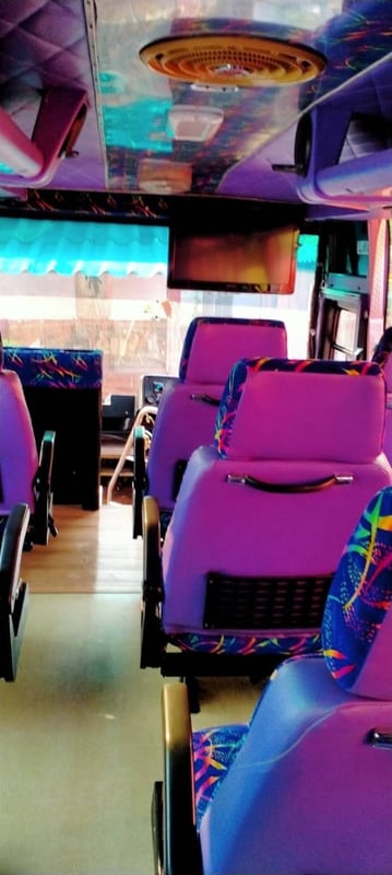 รถบัส 31ที่นั่ง พร้อมใช้งาน รถบัส 31ที่นั่ง พร้อมใช้งาน