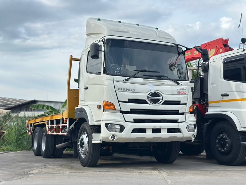 10ล้อ HINO VICTOR 344แรงม้า ปี2559 2 เพลา พื้นเรียบยาว6.4เมตร มีระบบลากพ่วง 10ล้อ HINO VICTOR 344แรงม้า ปี2559 2 เพลา พื้นเรียบยาว6.4เมตร มีระบบลากพ่วง