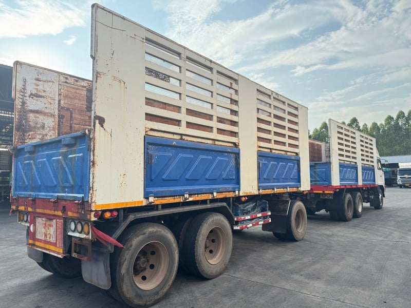 NISSAN UD CWM 320แรงม้า รถบรรทุก 10ล้อ พ่วงแม่ลูก ปี2003 NISSAN UD CWM 320แรงม้า รถบรรทุก 10ล้อ พ่วงแม่ลูก ปี2003