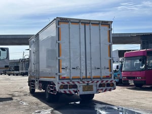 ISUZU FRR190 ปี63 ตู้แห้ง3บาน ขายตามสภาพ