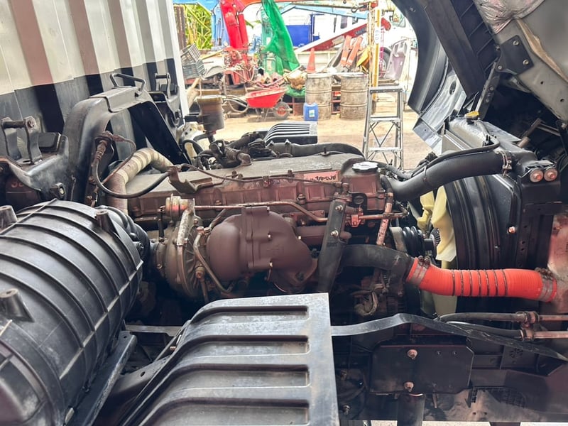 ISUZU FTR240 ปี60 ตู้10บาน ยาว7.6เมตร ขายตามสภาพ ISUZU FTR240 ปี60 ตู้10บาน ยาว7.6เมตร ขายตามสภาพ