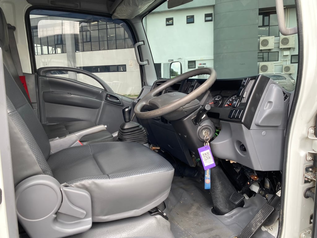 ISUZU NMR130 รถบรรทุก 6ล้อ ดั้มพ์ ปี66 รถสวย ไมล์น้อย ยางใหม่6เส้น