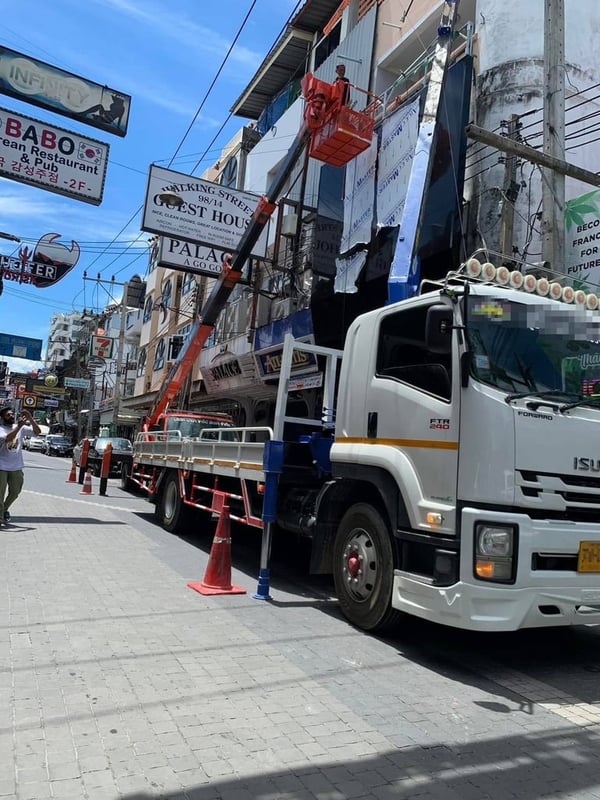 ISUZU FTR240 ปี54 เครน5ตัน กระบะยาว9เมตร
