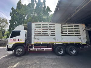 ISUZU FVM 300แรงม้า รถบรรทุก 10ล้อ กระบะคอกสูง ปี2015 เลขไมล์ 609,000 กม.