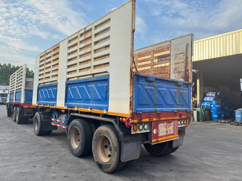 NISSAN UD CWM 320แรงม้า รถบรรทุก 10ล้อ พ่วงแม่ลูก ปี2003 NISSAN UD CWM 320แรงม้า รถบรรทุก 10ล้อ พ่วงแม่ลูก ปี2003