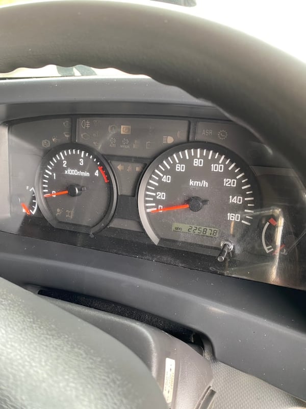 ISUZU NLR130 ปี58 ตู้แห้ง ยาว3เมตร ราคารวมVat ฟรีโอน