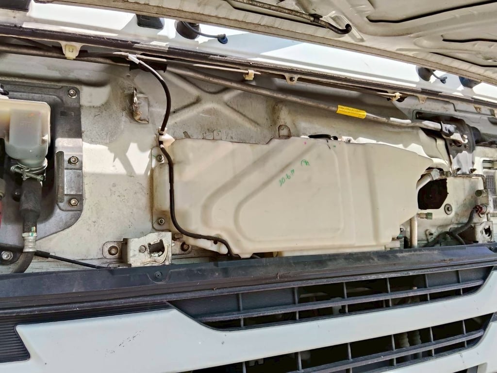 ISUZU FTR240 ปี60 ตู้10บาน ยาว7.6เมตร ขายตามสภาพ