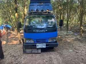 ISUZU NKR71G 6ล้อ เล็ก ดั๊มพ์ 3คิว แอร์พวงมาลัยเพาเวอร์รถพร้อมใช้